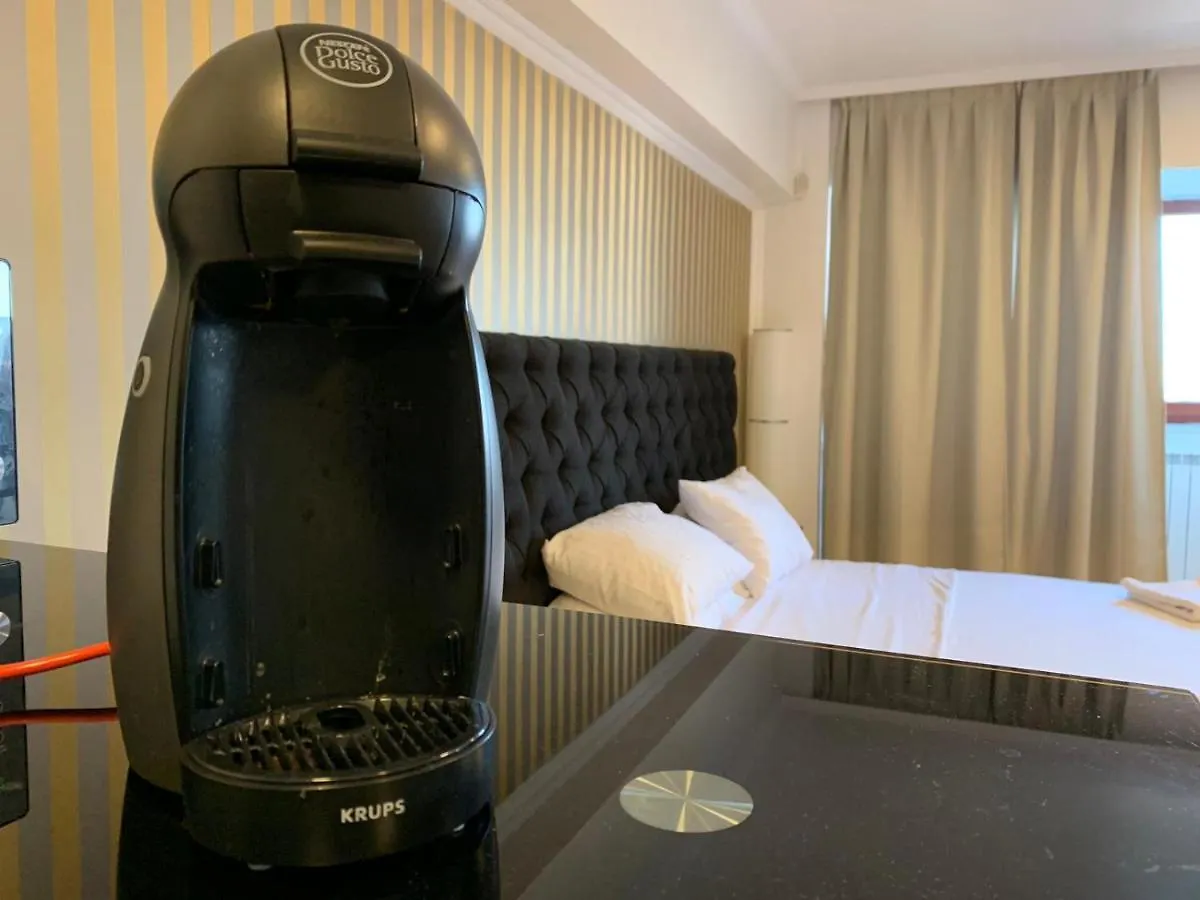 Penthouse Group 4 Apartments 布加勒斯特