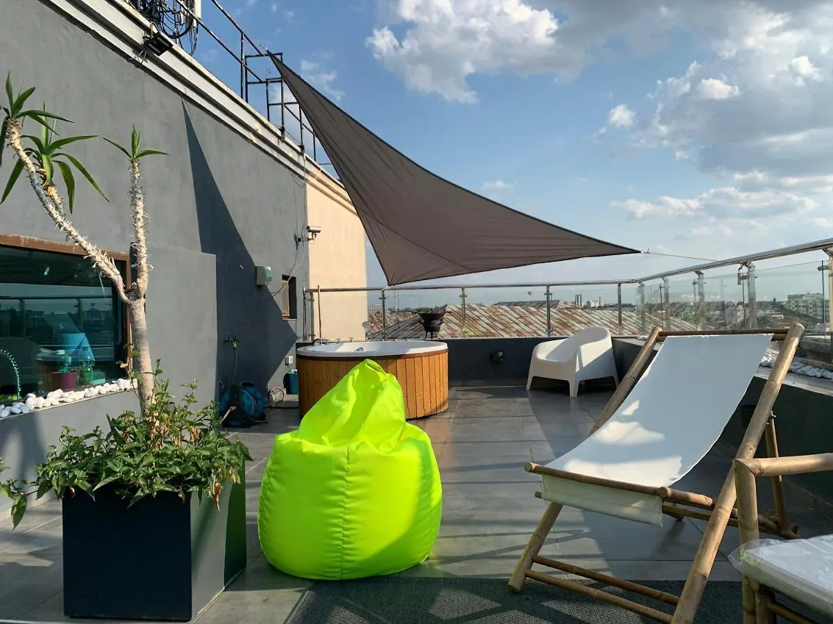 Penthouse Group 4 Apartments 布加勒斯特 住宿加早餐酒店