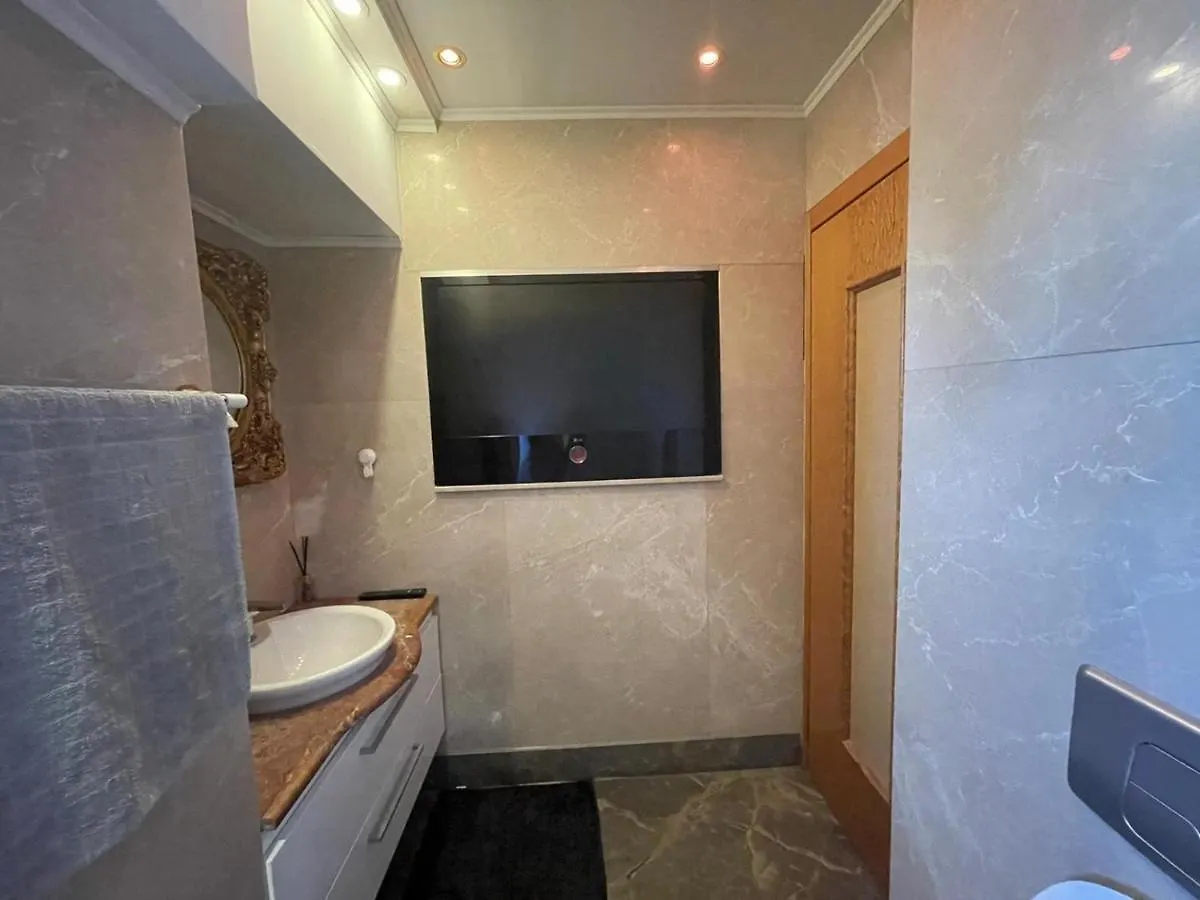 B&B Penthouse Group 4 Apartments Bucureşti România